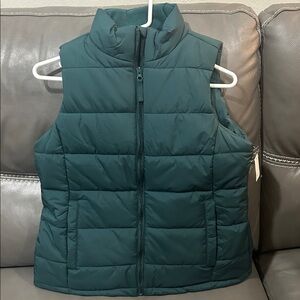 Amazon Puffer Vest Dark Green NWT size S
